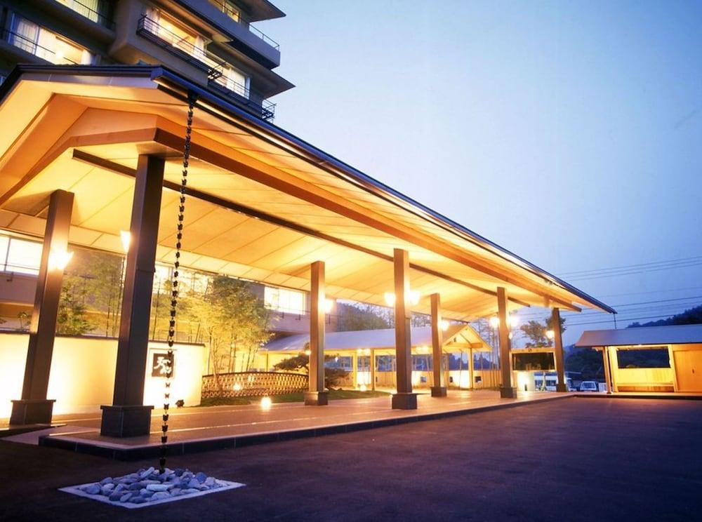 Hirugami Grand Hotel Tenshin Achi Esterno foto